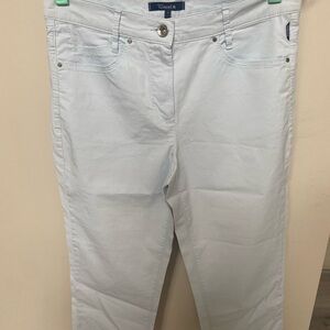 Atelier GARDEUR Women's Light Blue capris new without tags size 6